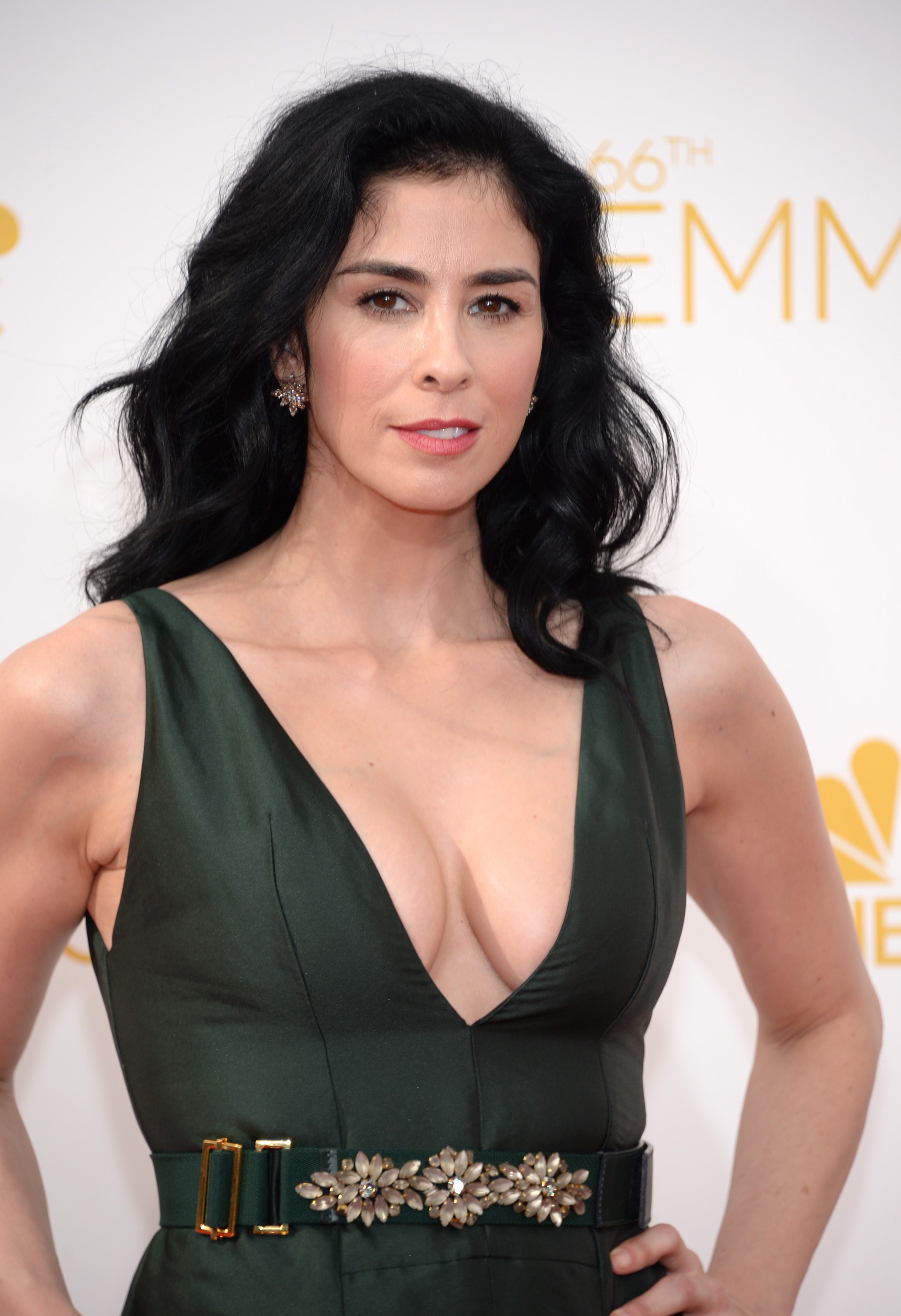 How tall is Sarah Silverman?